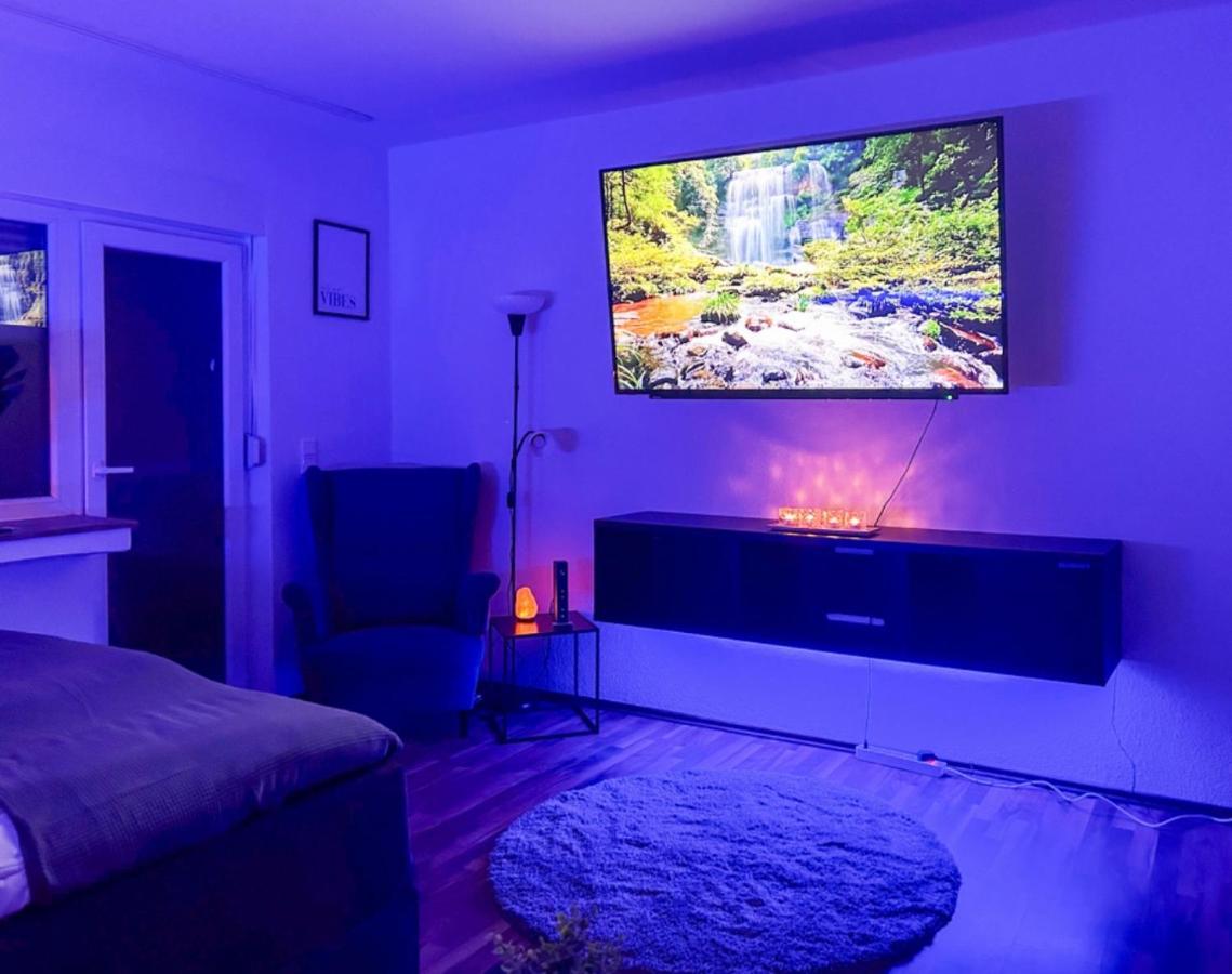 Relax Oasis With 65 Smarttv, Kitchen And Balcony Appartement Duisburg Buitenkant foto